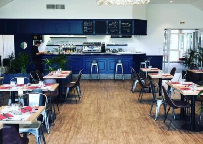 Décoration intérieure - peinture salle du restaurant du Golf de Caen - 2B Peinture