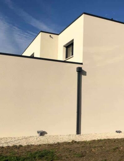 Ravalement façade d'une maison moderne dans le Calvados (14) - 2B Peinture