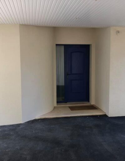 Ravalement et réparation d'une façade fissurée en Normandie (14) - 2B Peinture