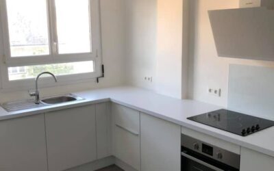 Peintures et Revêtements de sols d&rsquo;un appartement (Centre ville de Caen)