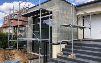 Ravalement enduit gratté pour une extension de maison