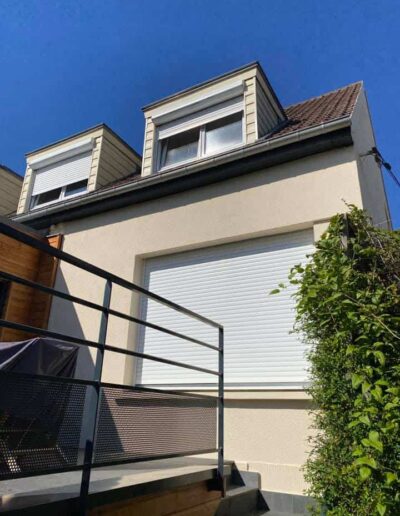 Ravalement et nettoyage de maison avec pierre de Caen - 2B Peinture