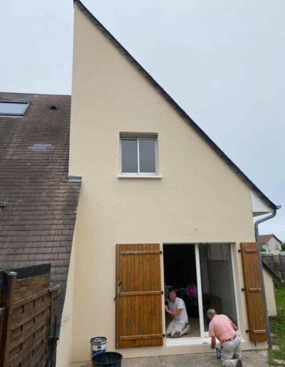 Ravalement et traitement anti algues rouges sur maison à Langrune Sur Mer - 2B Peinture