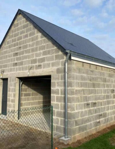 Ravalement façades maison neuve à Caen - 2B Peinture