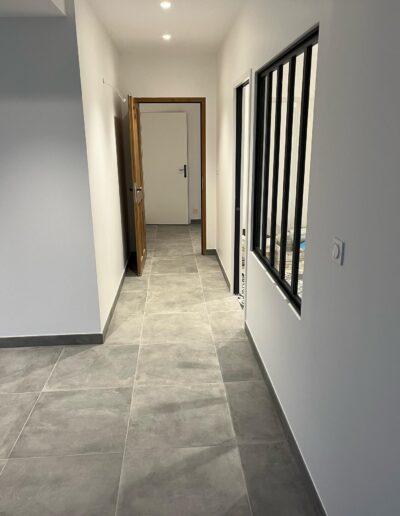 Enduits peintures et sols pour cette maison à Caen