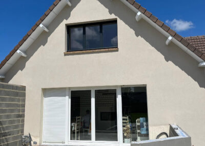 Dernières finitions pour ce ravalement taloché à Fontaine Etoupefour