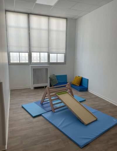 Peinture et revêtement de sol pour une crèche à Caen