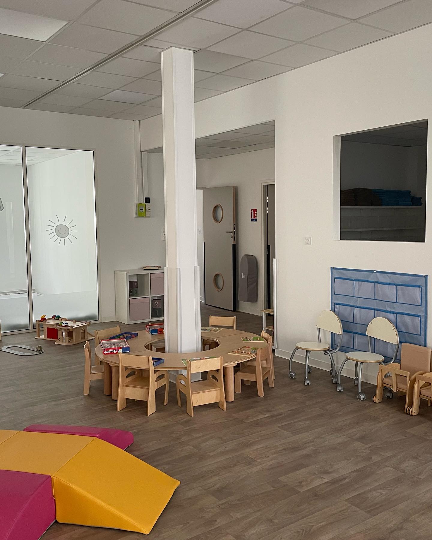 Peinture et revêtement de sol pour une crèche à Caen