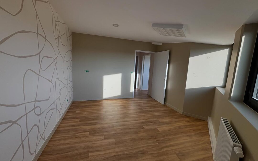 Peinture intérieure, papier peint et revêtements sols PVC à Epron (Caen)